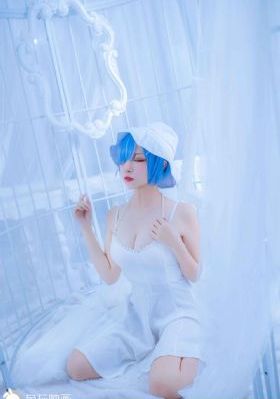 德国酒店女仆_BD英语手机在线观看